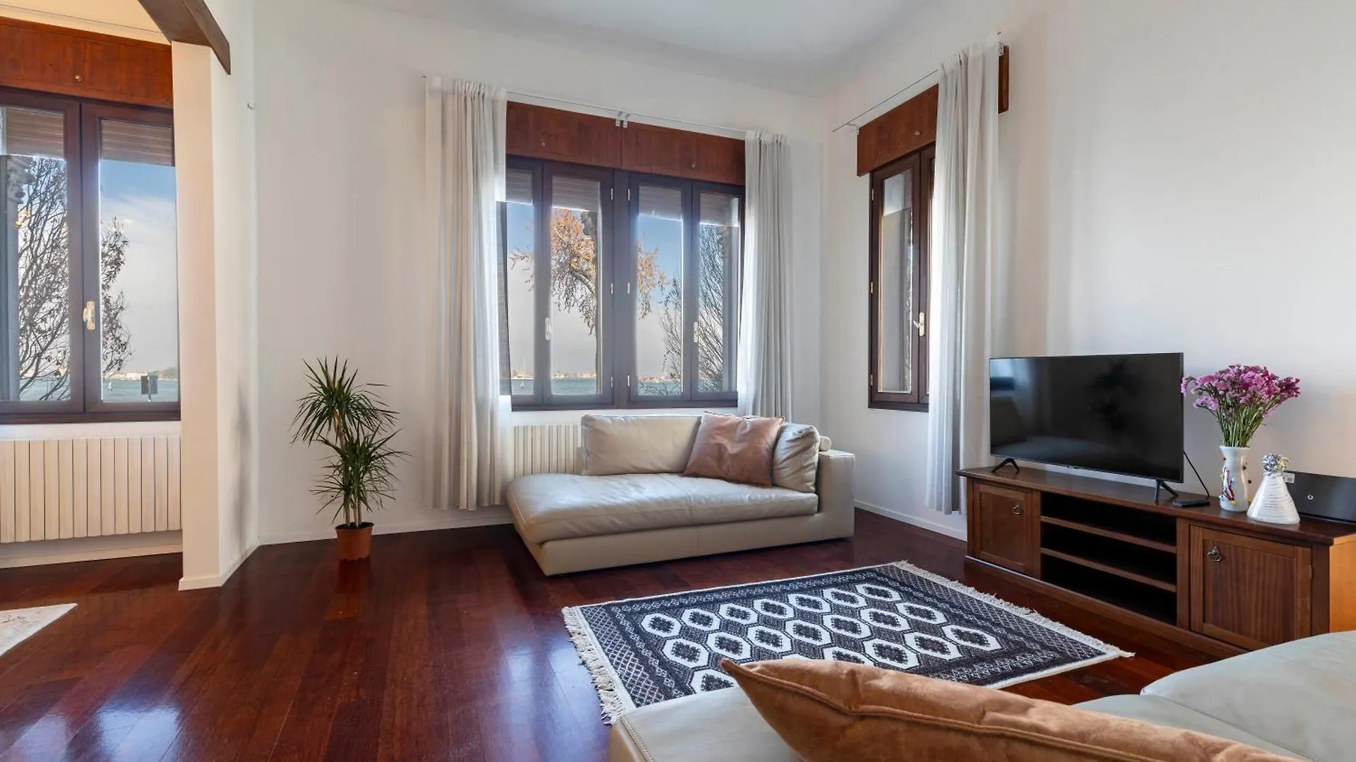 Palazzo Boito Luxury Apartment On Lido With Venice View 베니스-리도 0*,  이탈리아