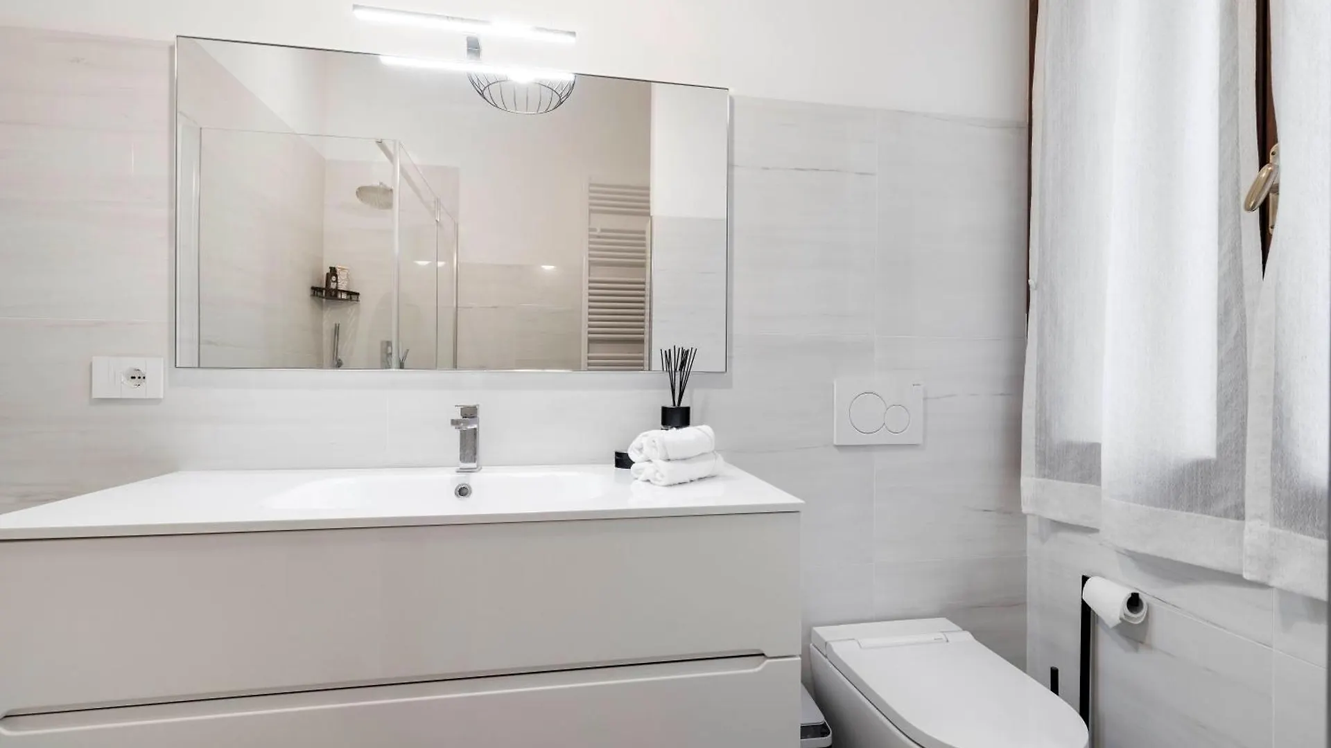 Palazzo Boito Luxury Apartment On Lido With Venice View Венеция-Лидо