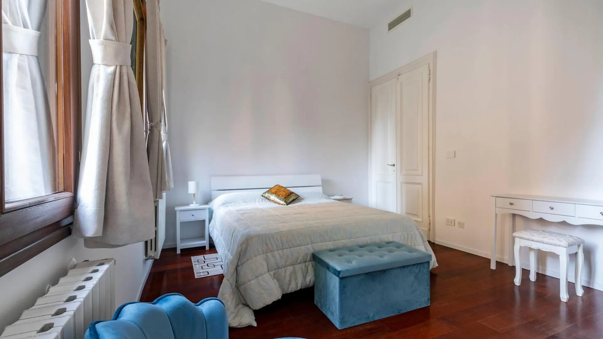 Palazzo Boito Luxury Apartment On Lido With Venice View Венеция-Лидо